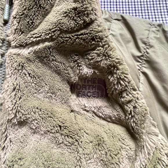 EUC North face reversible synthetic jacket with soft & cozy lining - Picture 5 of 5